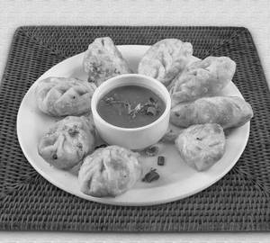 Paneer Fried Momos 8-Pcs