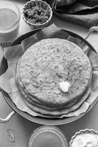 Mix Paratha With Plain Raita