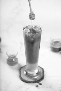 Iced Honey Americano (350ml)