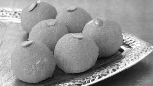 Moti Choor Laddu