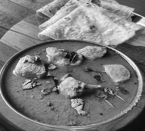 Chappathi+Home Made Chicken Curry Combo 3 pcs chappathi