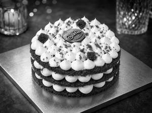Red Velvet Premium Cake