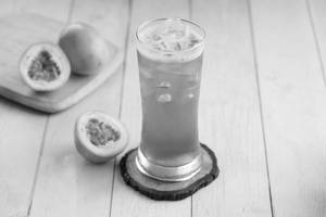 Passionfruit Iced Tea (350ml)