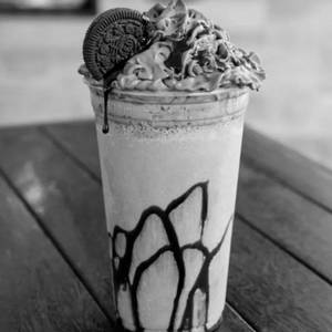 Oreo Cookies Shake     
