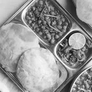 Chole Bhature [2 Bhatura]