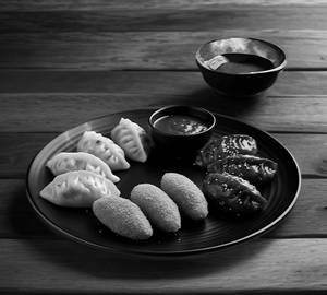 Paneer momos platter