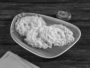 Idiyappam [3 Pieces] With Veg Korma