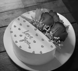Red Rose Redvelvet Cake(300Gms)