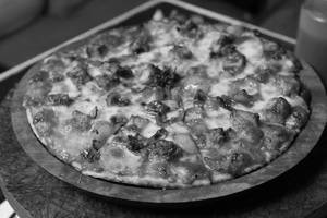Spicy Chilli Paneer Pizza
