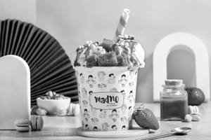 Pista Berry Monster Sundae
