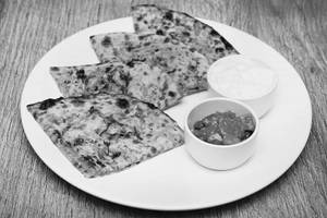 Gobhi Parantha (seasonal)