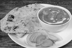 Kadai Chicken With Butter Naan And Mojito /fruit Beer
