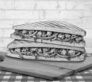 Chilli Garlic Chicken Sandwich