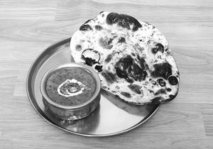 Dal Makhni With Butter Naan And Mojito / Fruit Beer
