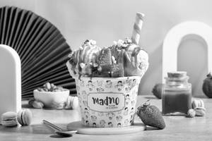 Pista Berry Premium Sundae