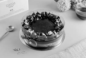 Rakhi Special Eggless Raspberry Pistachio Chocolate Cake (0.5 Kg)