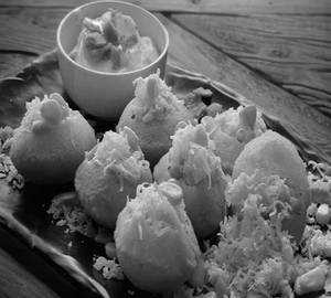 Corn Cheese Sev Poori