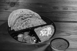 Paneer Lababdar With 2 Laccha Parathas