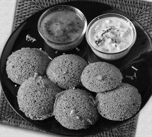 Ragi idly 4 pieces