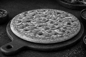 Fresh Vegetable Pizza