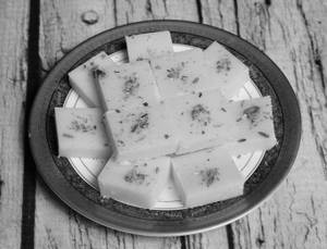 Pista Burfi