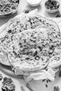 Keema Naan ( With Non-veg Gravey)