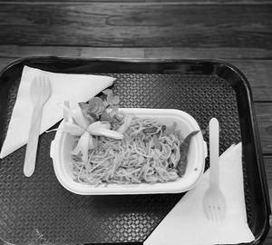 Veg hakka noodles