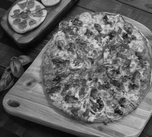 Chicken Tikka Pizza Rich
