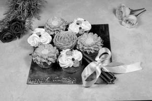 Valentine's Day Cupcake Bouquet