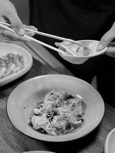 Chicken Steamed Wontons Mala Sause