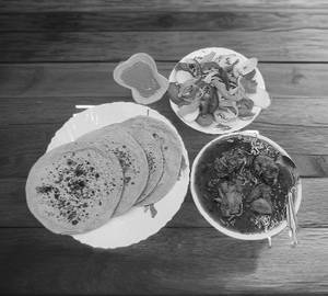 Dhaba Style Chicken Curry Thali
