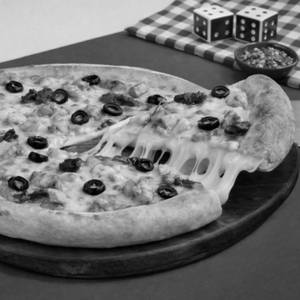 Greek Style Chicken Pizza