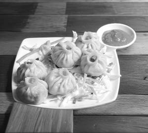 Steamed Momos [8 Pieces]