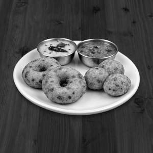 Vada Sambhar [2 Pieces] With Goli Baje [3 Pieces]