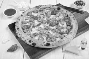 Luna's Signature Sausage Pizza