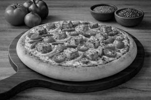 Sizzling Paneer Pizza