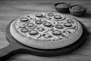 Jalepeno Hot Pizza