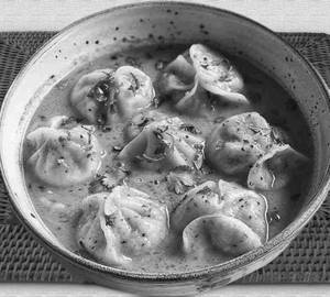 Jhol momo