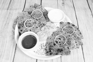 Aloo Pyaz Paratha