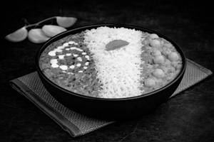 Dal Makhani And Chatpate Chole Rice Bowl