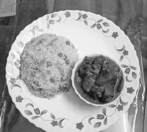 Vegetable Pualo With Chicken Curry 