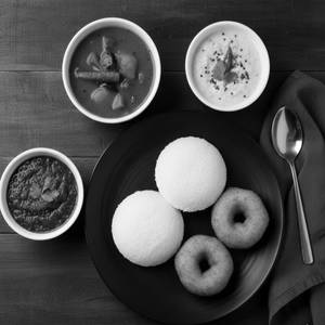 Idli Vada With Sambar