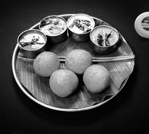 Mysore Bonda 4 Pcs
