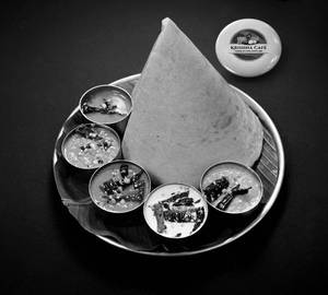 Plain Dosa, 4 Chetneys