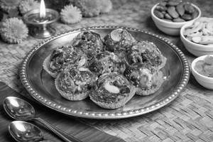 Dry Fruits Laddu [5 Pieces]