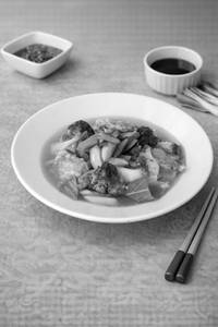 Bamboo Fish with Vegetables 