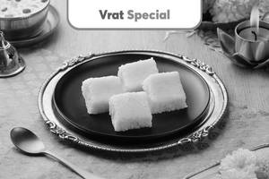 Khopra Pak (Coconut Barfi) (4 pcs)