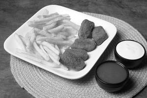 Chicken Nuggets With Fries