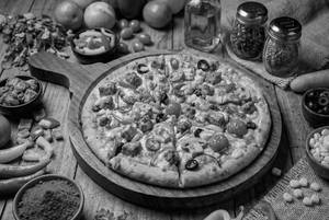 Loaded Chicken Pizza