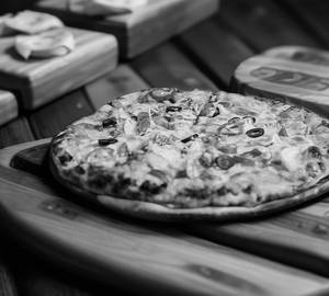 Bombay cafe special pizza 8 inch